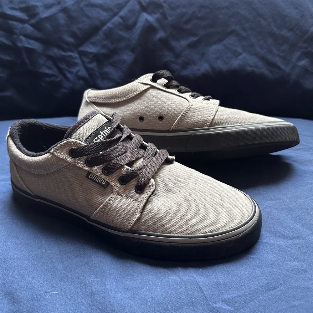 Etnies Men's Gray Skater Canvas Sneakers